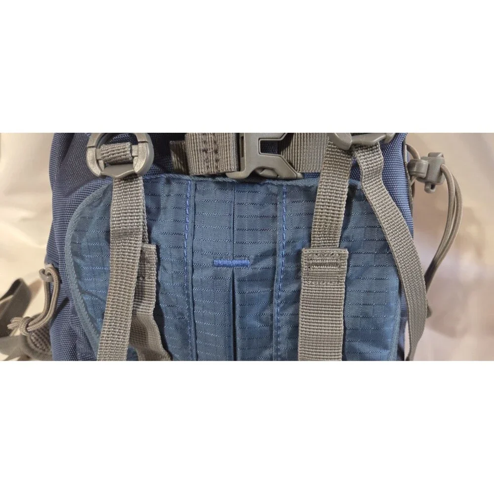 Vanguard Sedona 34 DSLR Sling Bag (Blue)